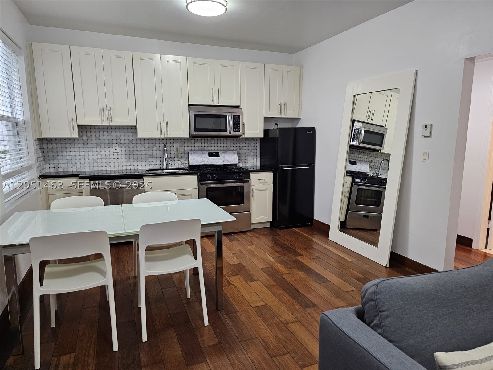 LINCOLN SUB - Residential Lease