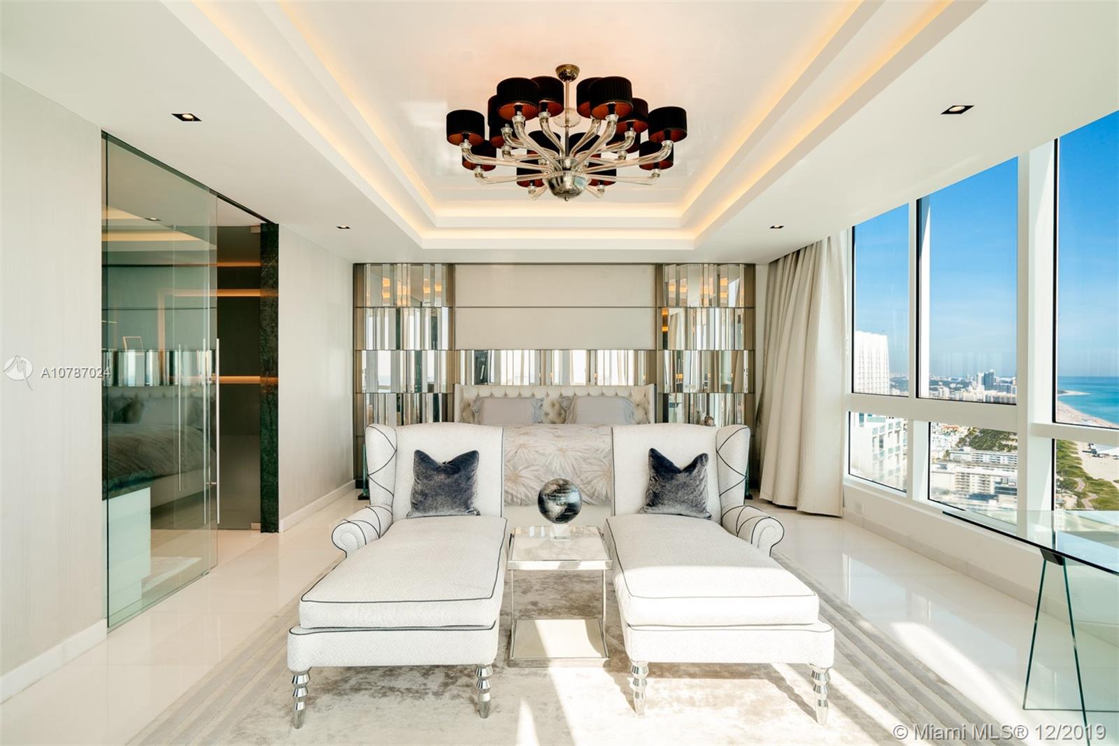 CONTINUUM ON SOUTH BEACH - Residential