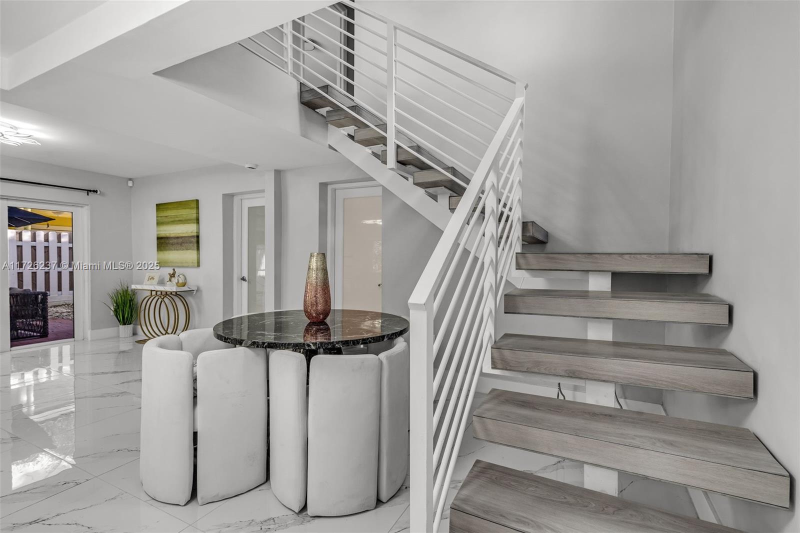 SHERWOOD FOREST - Residential