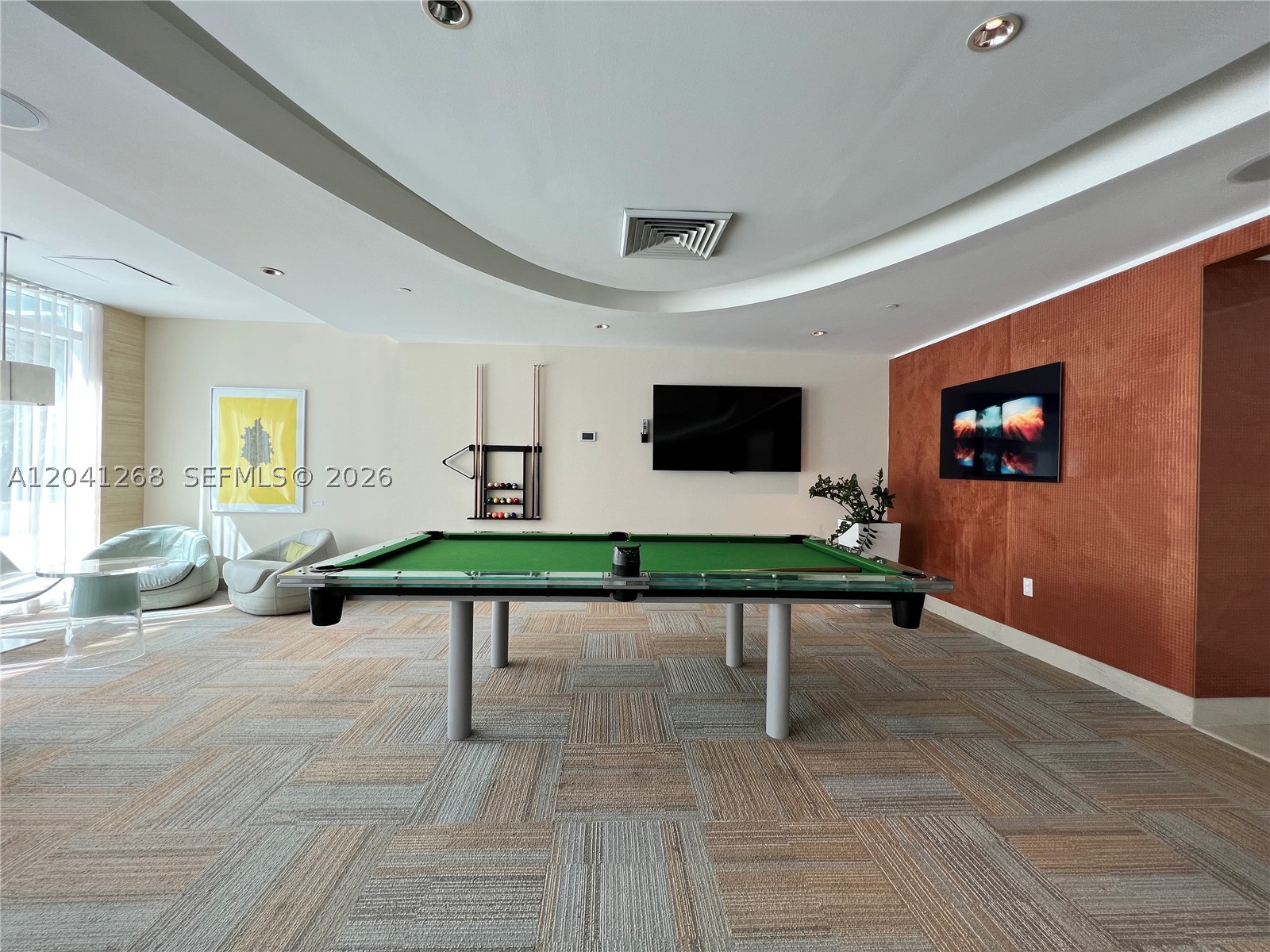 THE PLAZA 901 BRICKELL CO - Residential Lease