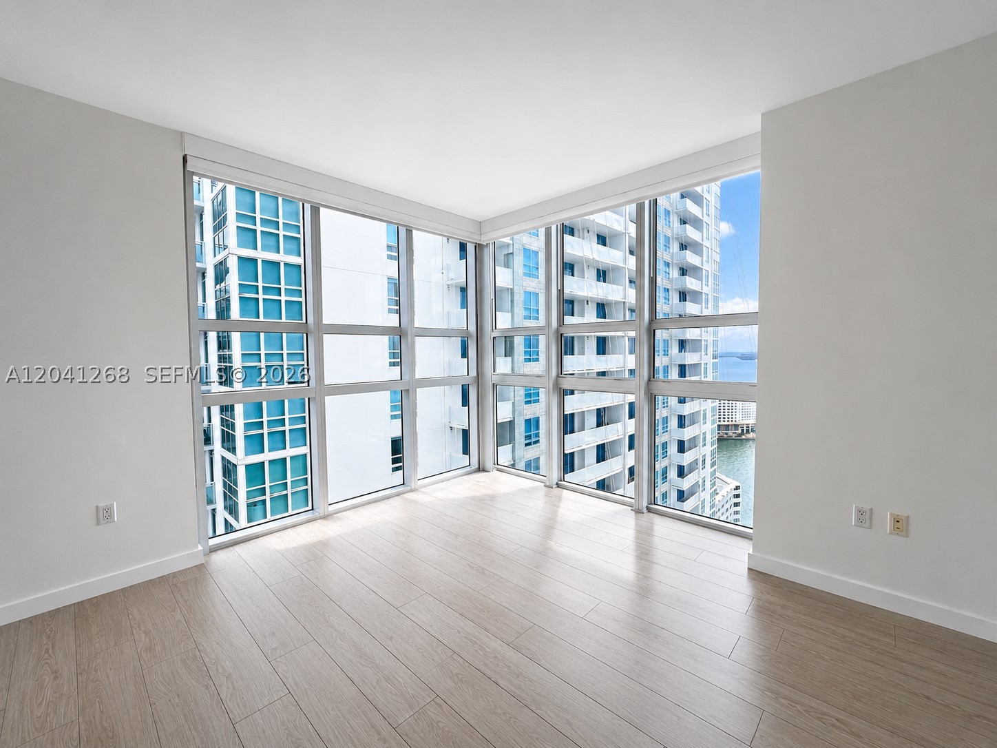 THE PLAZA 901 BRICKELL CO - Residential Lease
