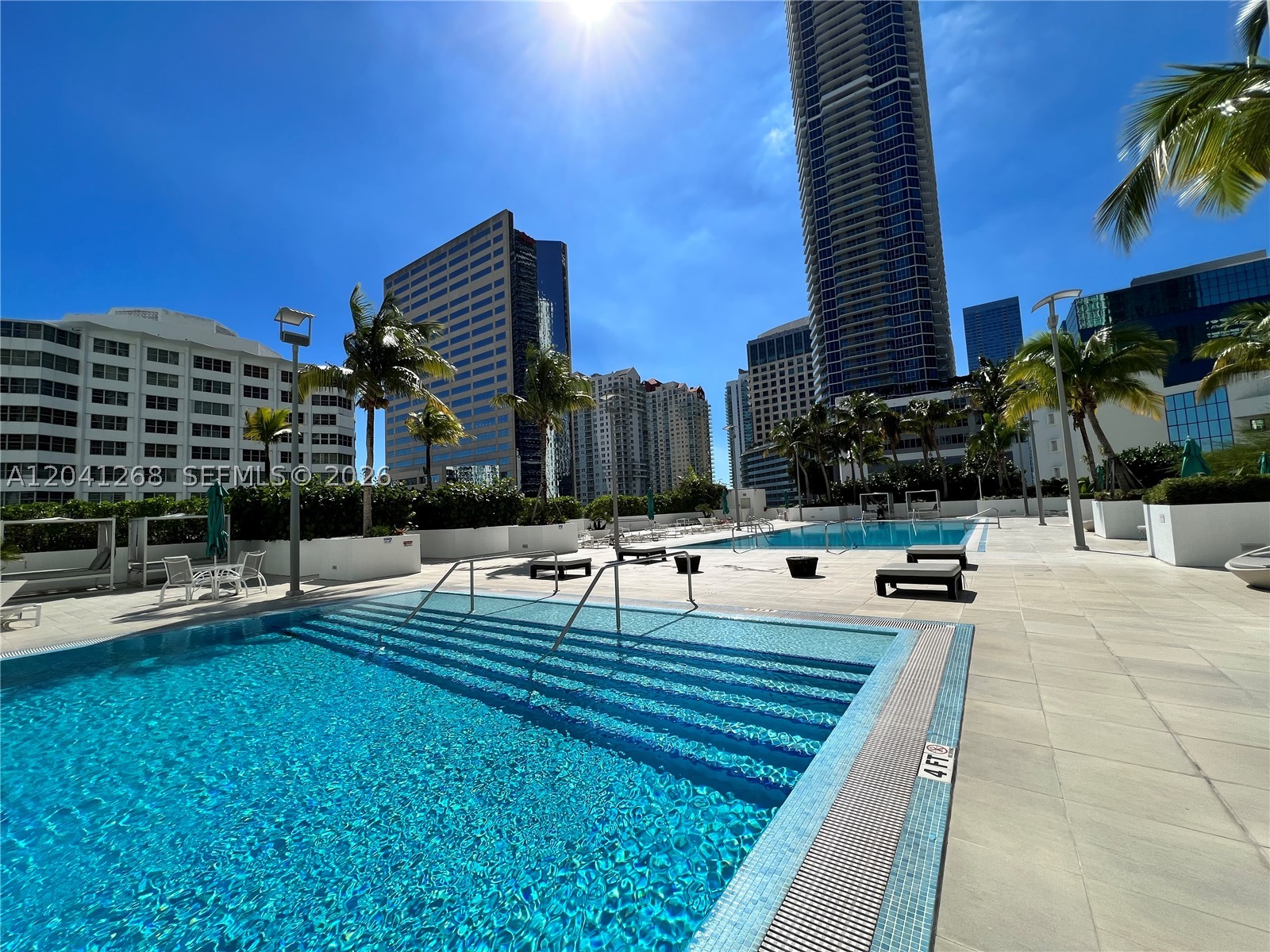 THE PLAZA 901 BRICKELL CO - Residential Lease
