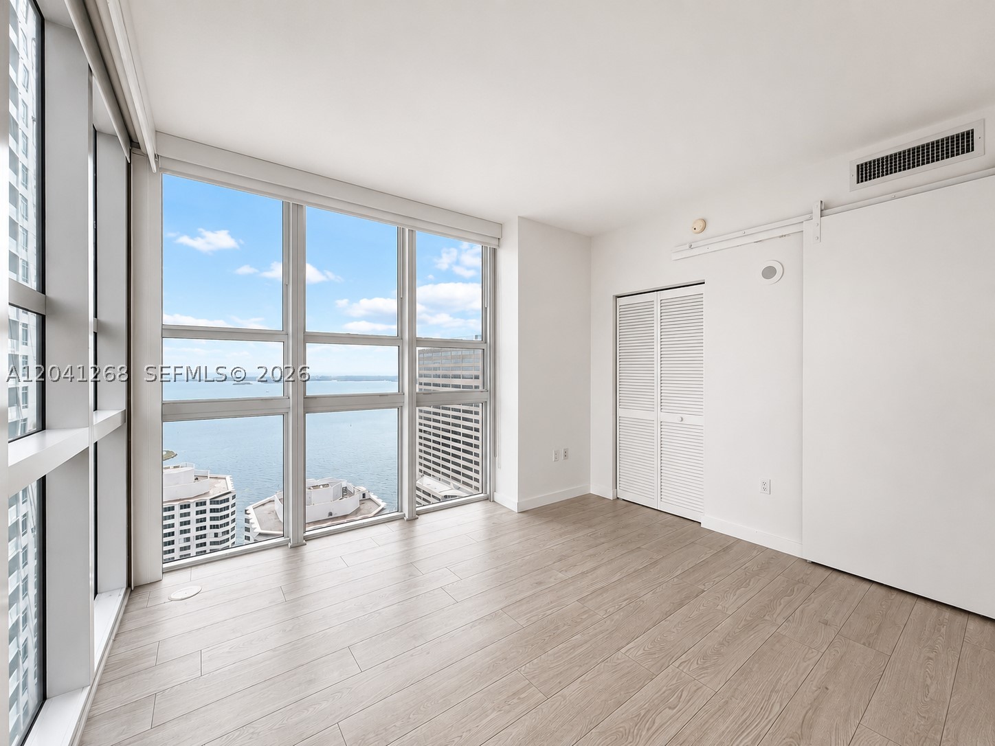 THE PLAZA 901 BRICKELL CO - Residential Lease