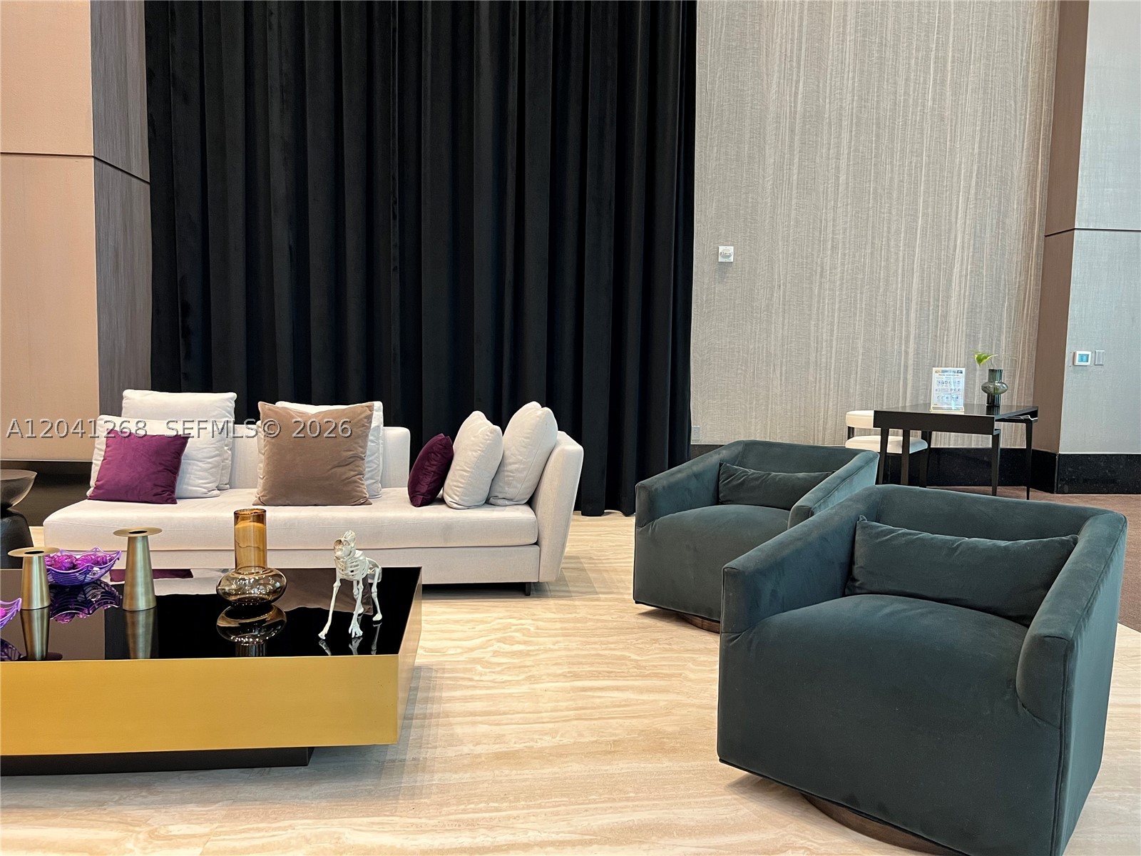 THE PLAZA 901 BRICKELL CO - Residential Lease
