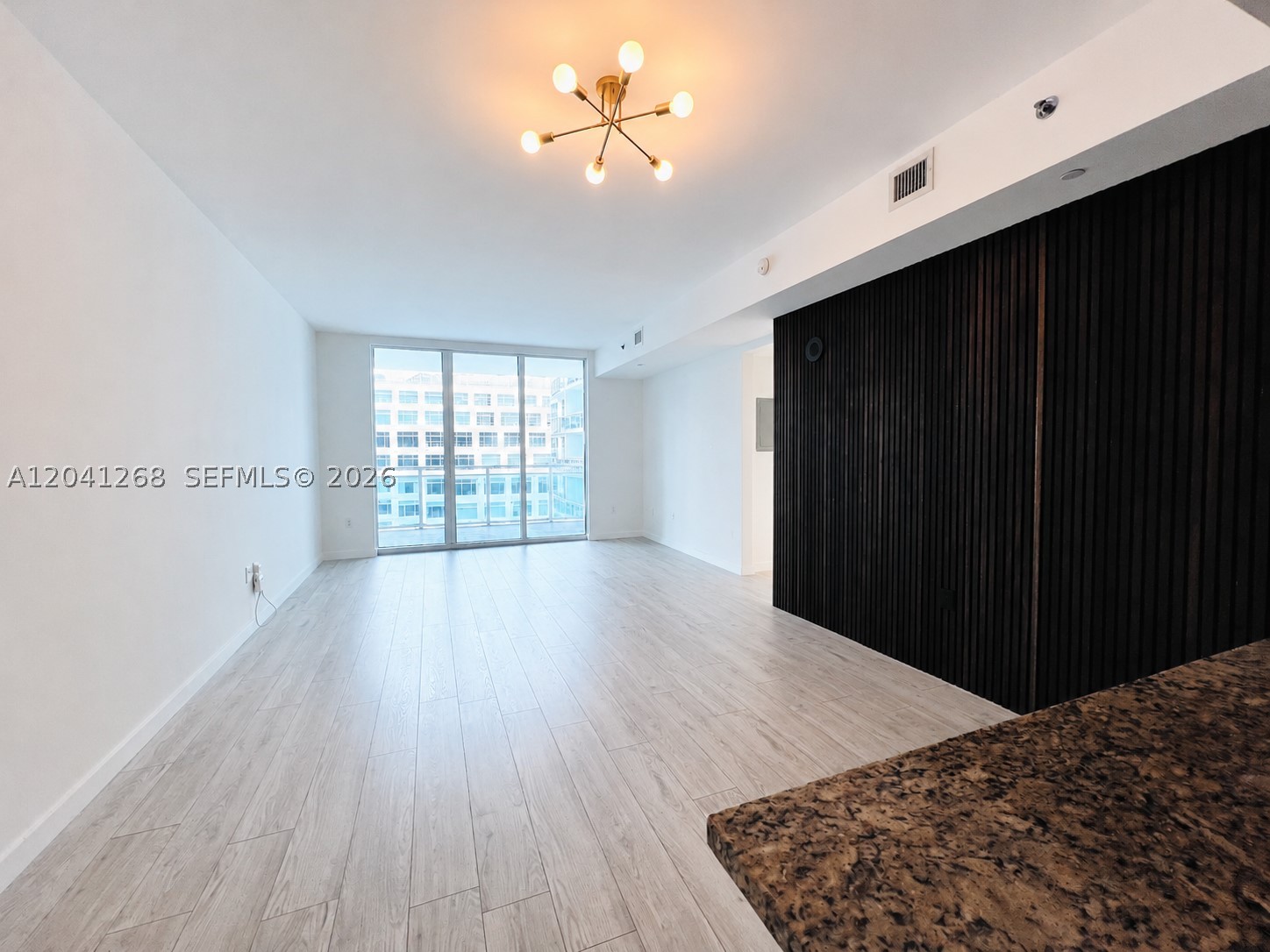 THE PLAZA 901 BRICKELL CO - Residential Lease