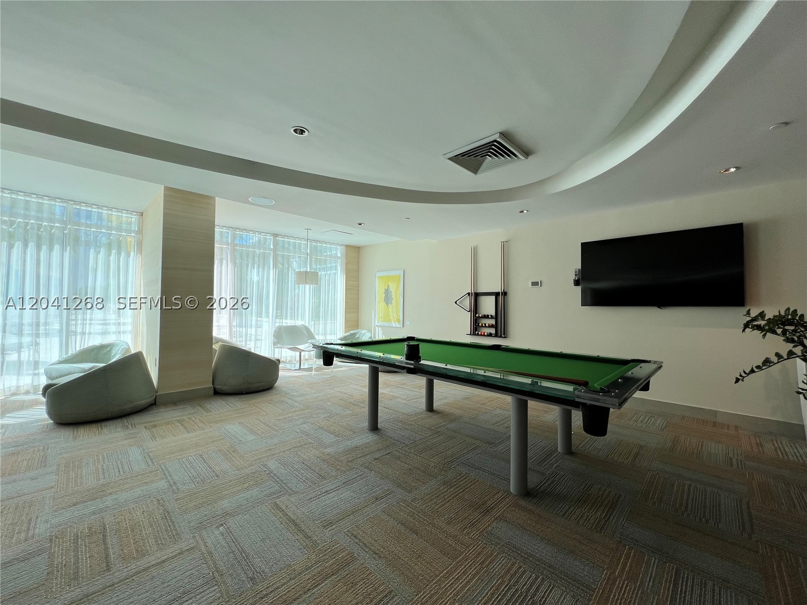 THE PLAZA 901 BRICKELL CO - Residential Lease