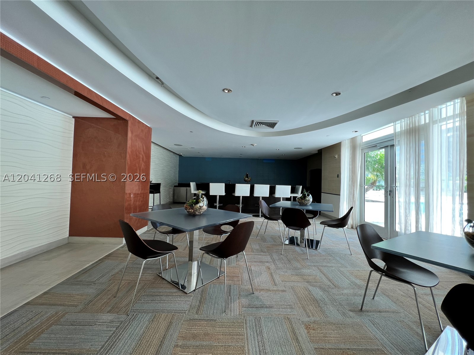 THE PLAZA 901 BRICKELL CO - Residential Lease