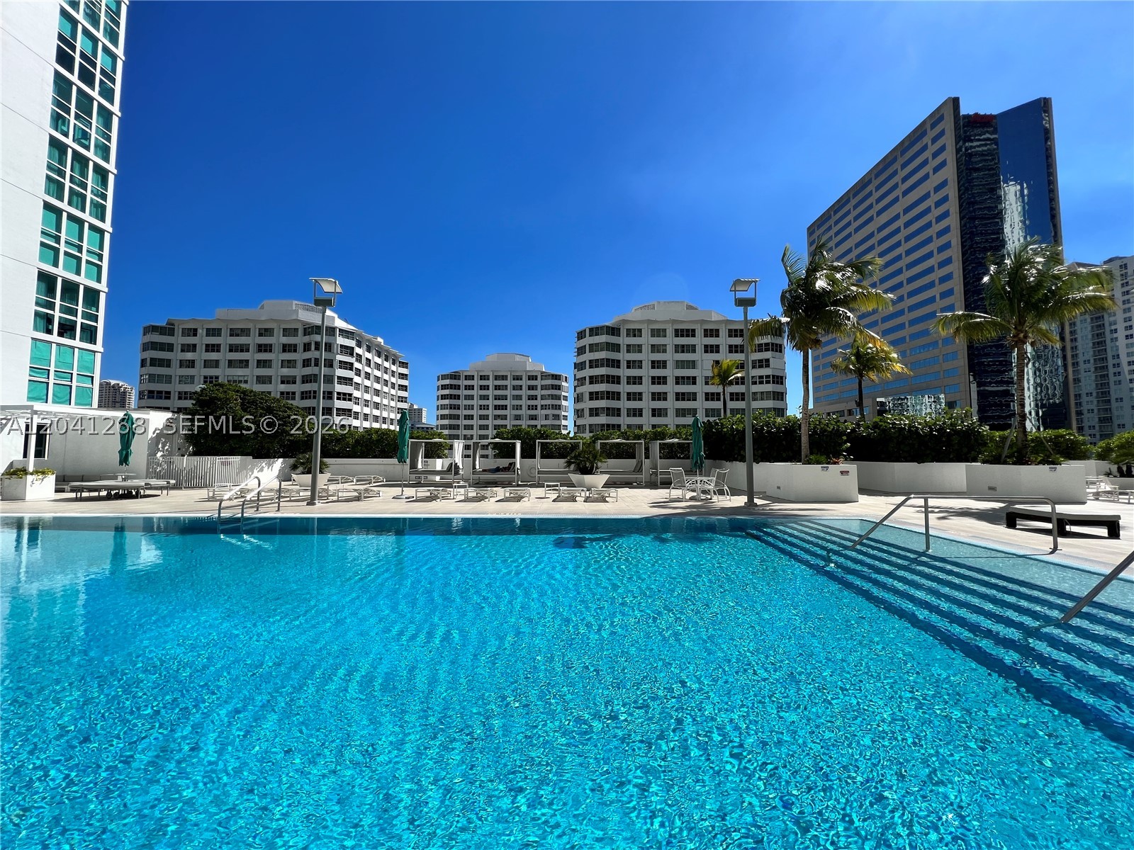 THE PLAZA 901 BRICKELL CO - Residential Lease