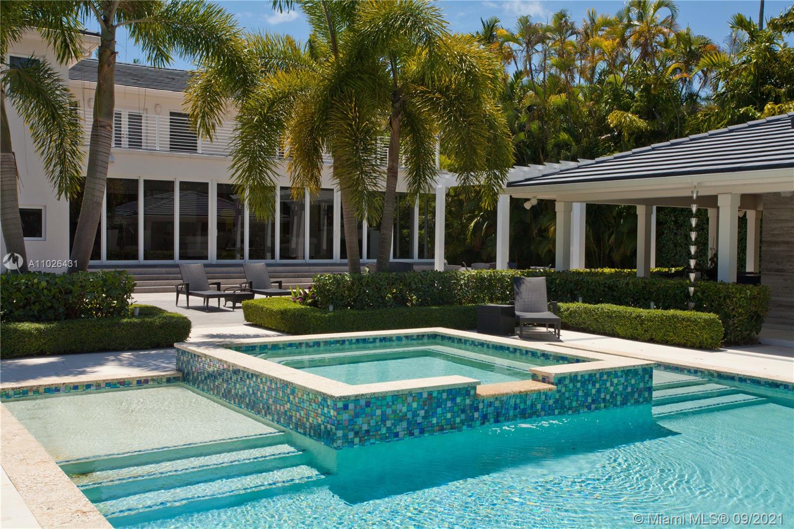 COCOA PLUM HEIGHTS SUB - Residential