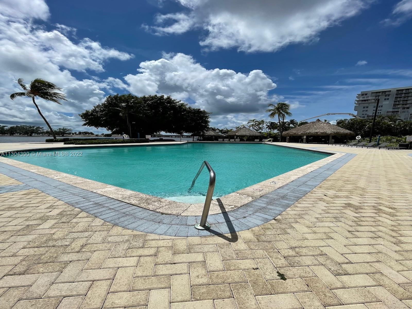 BRICKELL TOWNHOUSE CONDO - Residential Lease