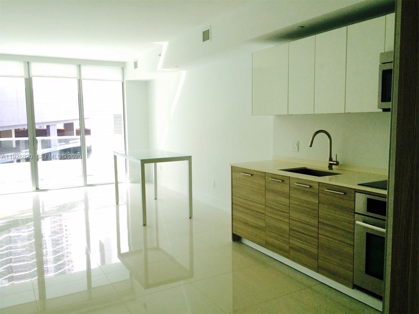 BRICKELLHOUSE - Residential