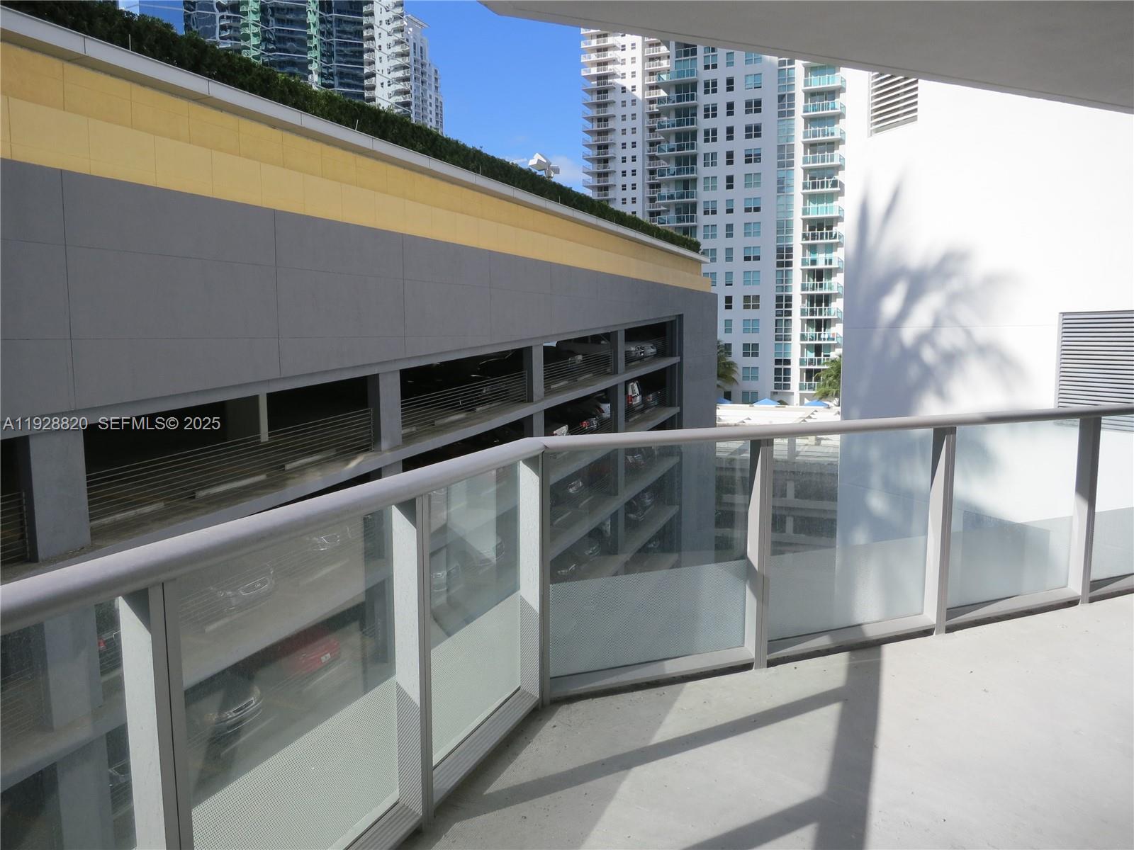 BRICKELLHOUSE - Residential