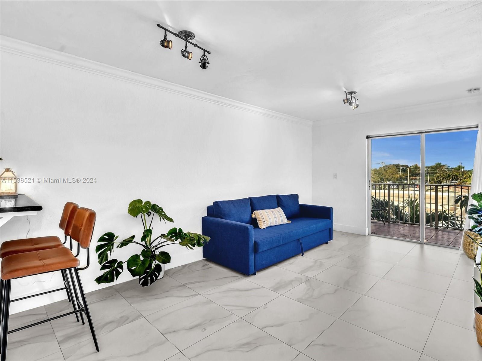 CITY VIEW BY THE GROVE CO - Residential