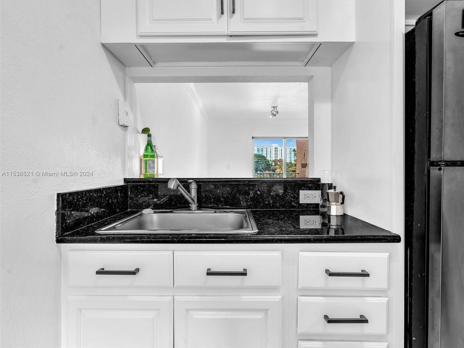 CITY VIEW BY THE GROVE CO - Residential