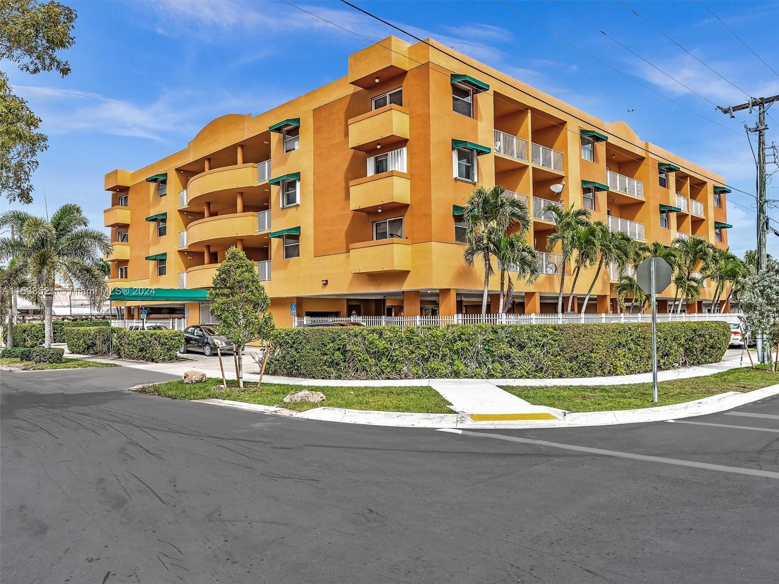 CITY VIEW BY THE GROVE CO - Residential