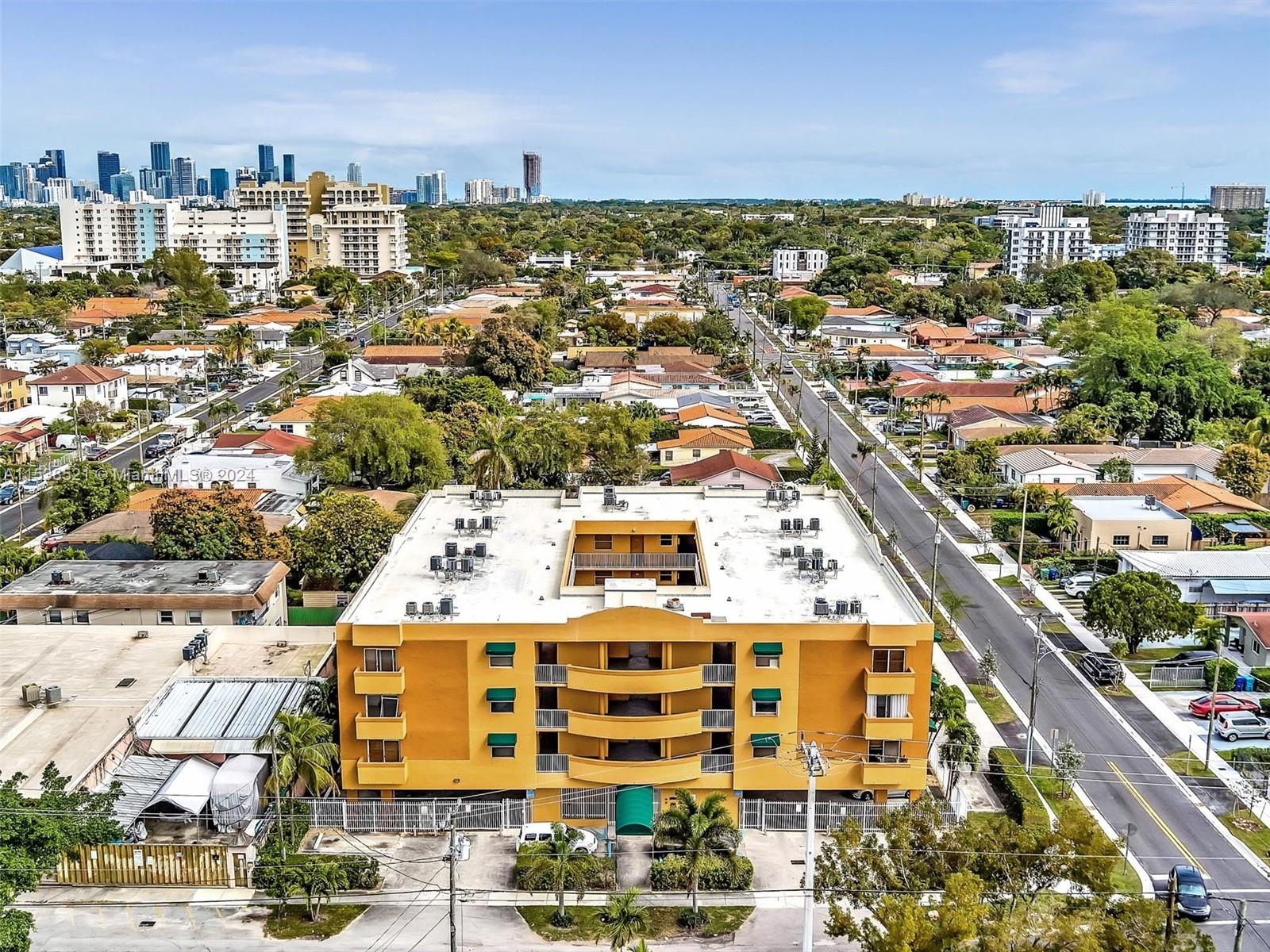 CITY VIEW BY THE GROVE CO - Residential