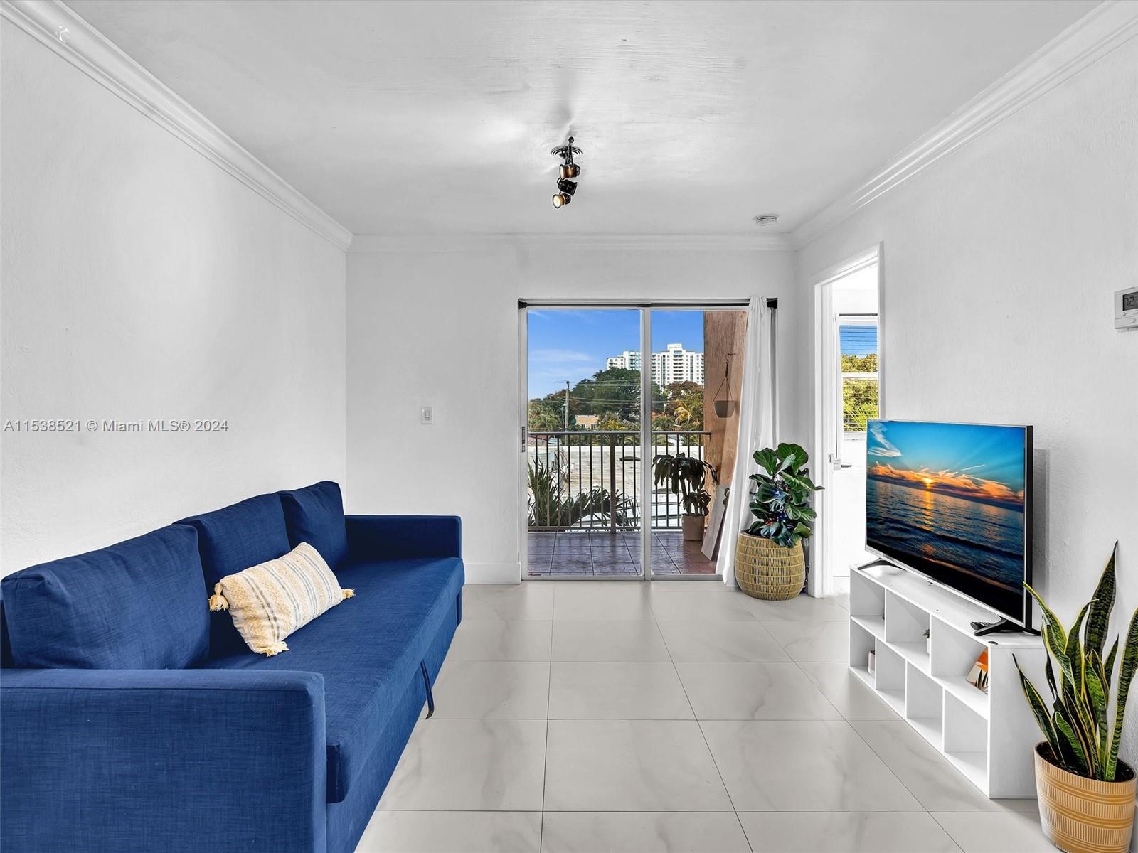 CITY VIEW BY THE GROVE CO - Residential