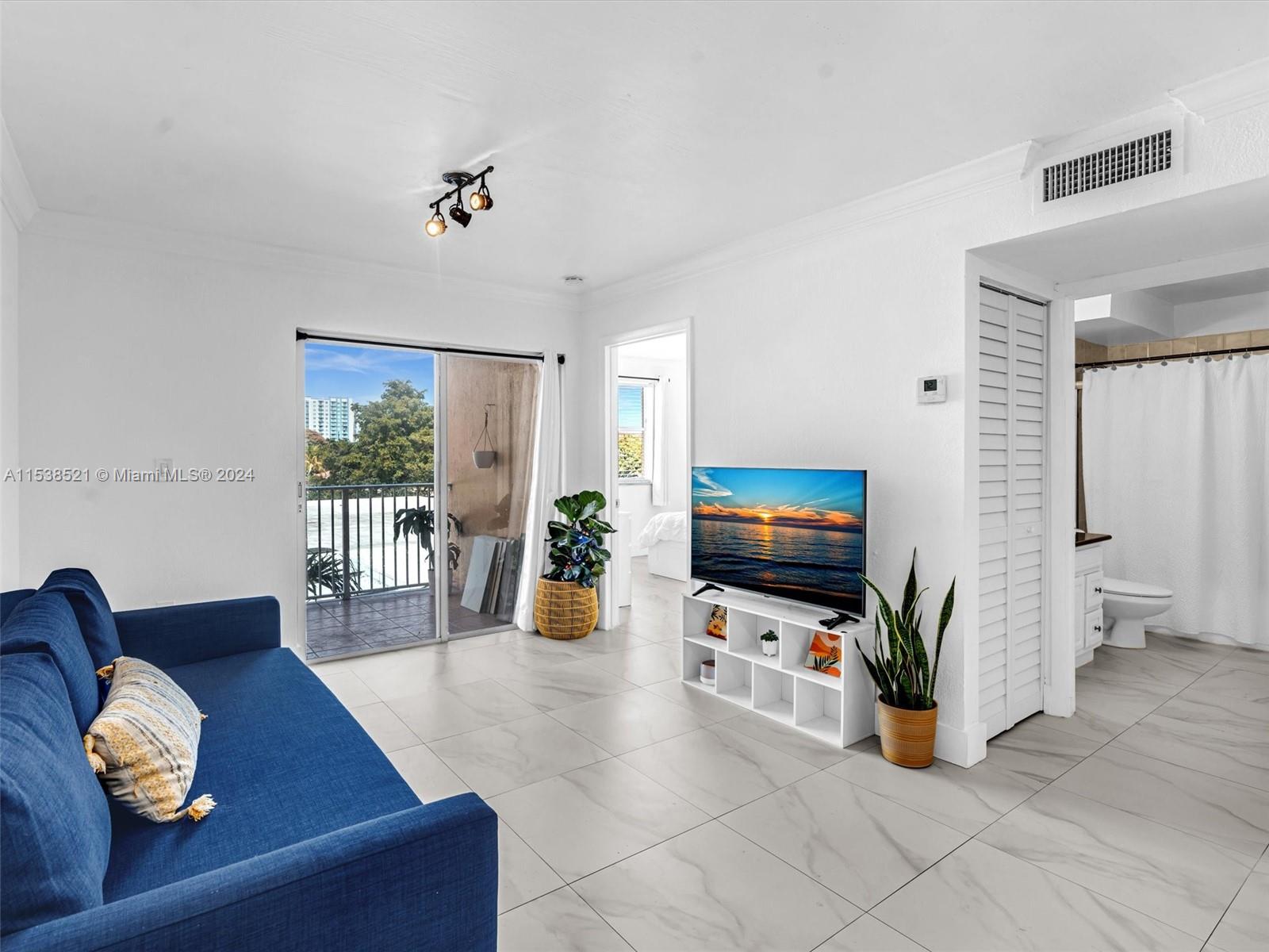 Charming fully renovated 2 bedroom apartment in the heart of Coral Gables. 2 mile radius from Brickell and Coconut Grove. Conveniently located near shopping districts, dining establishments, parks, and cultural attractions, providing easy access to the best the city has to offer. 
Close to major highways. LOW HOA. Elevator. Modern design. Key fob entry. New building laundry room. 

* Tenant occupied until May 9th, 2024 *