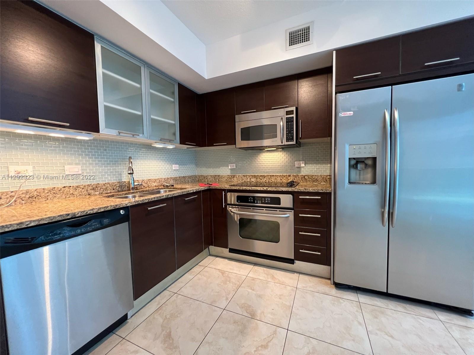 BRICKELL ON THE RIVER S T - Residential