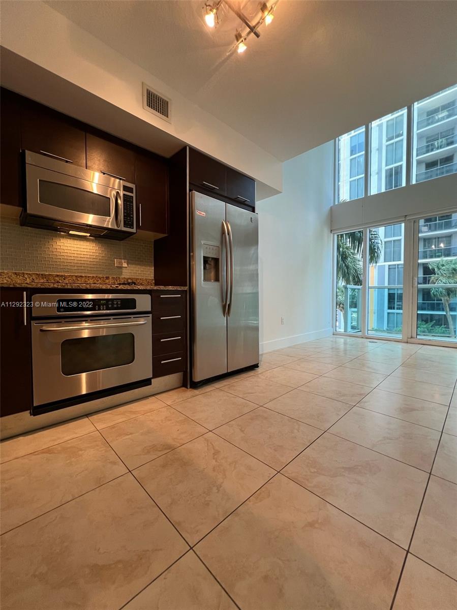 BRICKELL ON THE RIVER S T - Residential