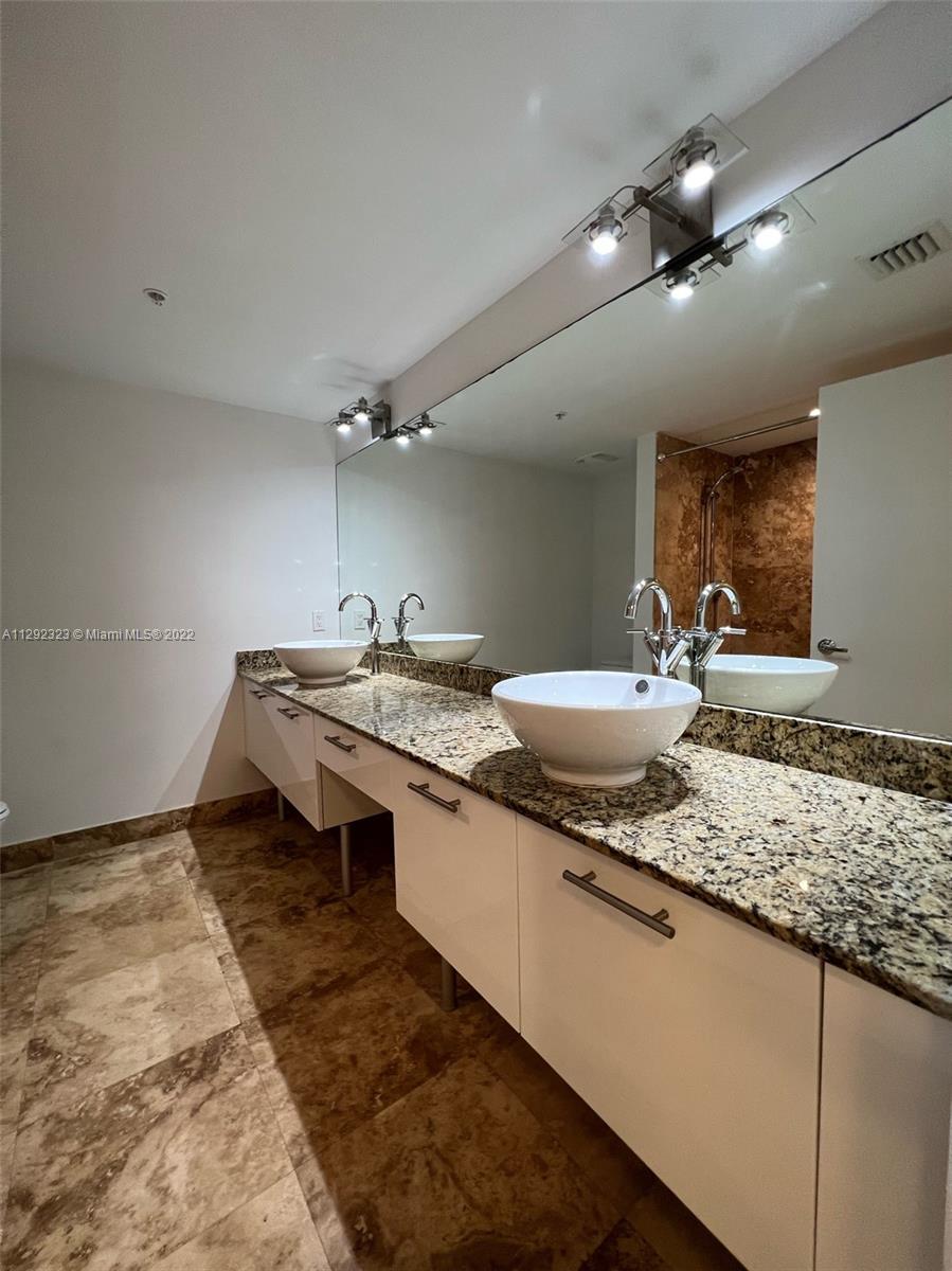 BRICKELL ON THE RIVER S T - Residential
