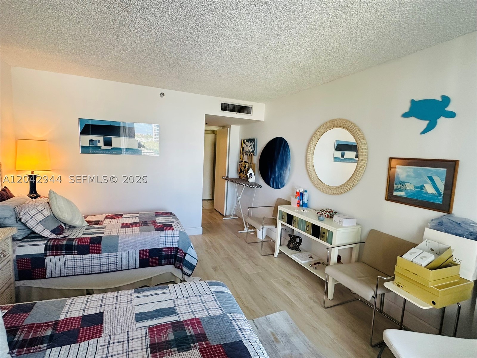 ABERDEEN ARMS CONDO - Residential