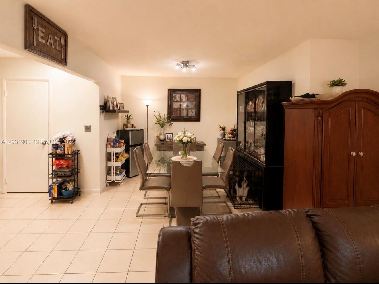 ROYALE GREEN CONDO 6 - Residential
