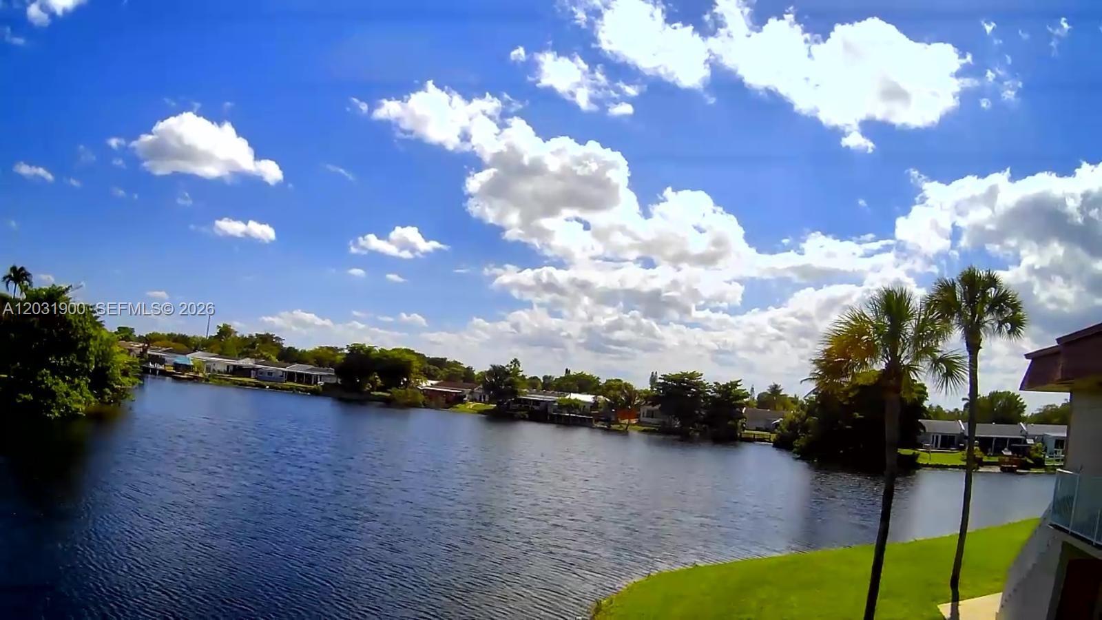 ROYALE GREEN CONDO 6 - Residential