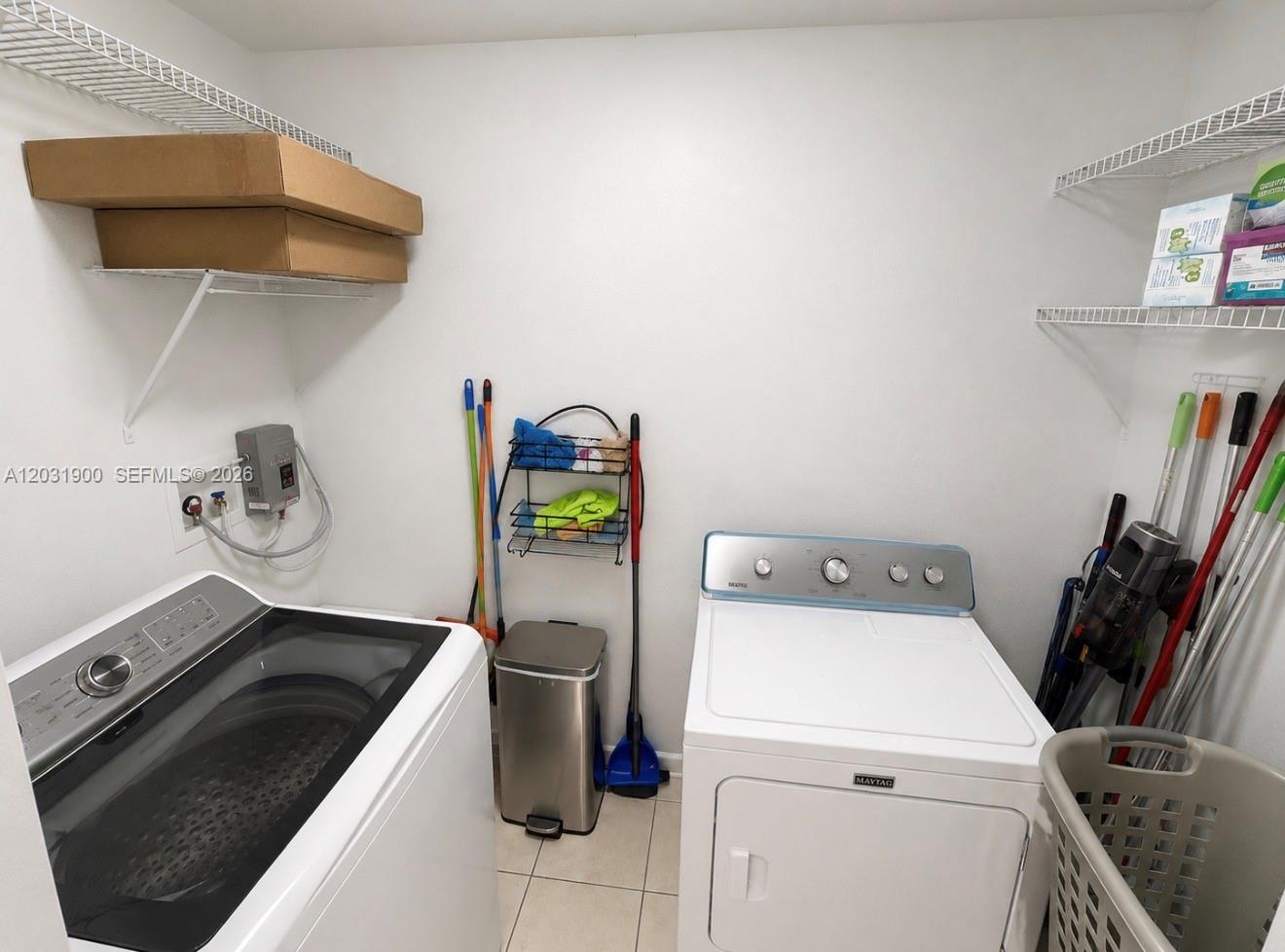 ROYALE GREEN CONDO 6 - Residential