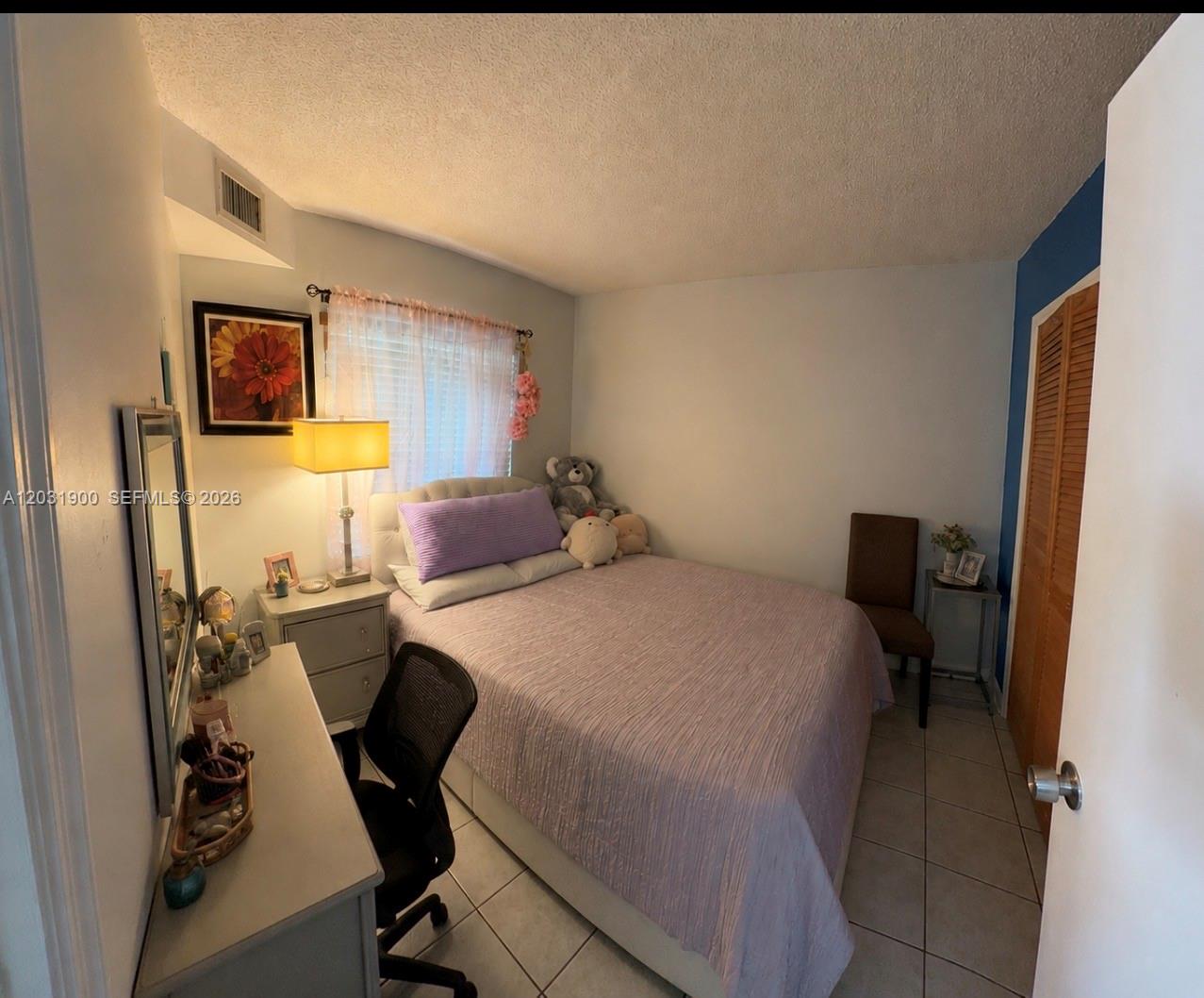 ROYALE GREEN CONDO 6 - Residential