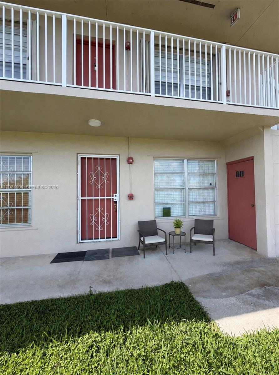 ROYALE GREEN CONDO 6 - Residential