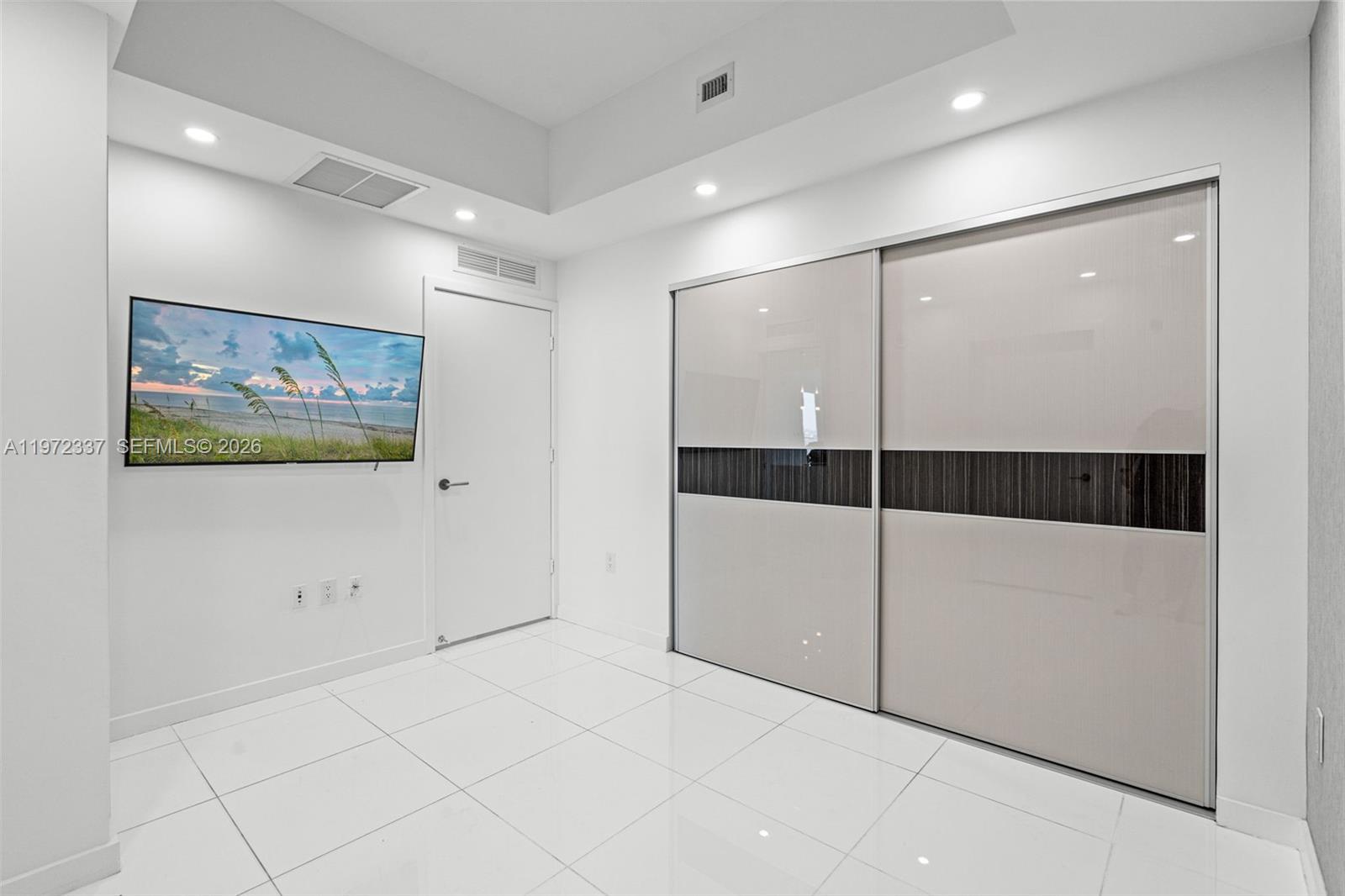PARAMOUNT MIAMI WORLDCENT - Residential