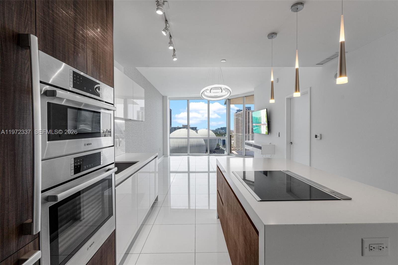 PARAMOUNT MIAMI WORLDCENT - Residential