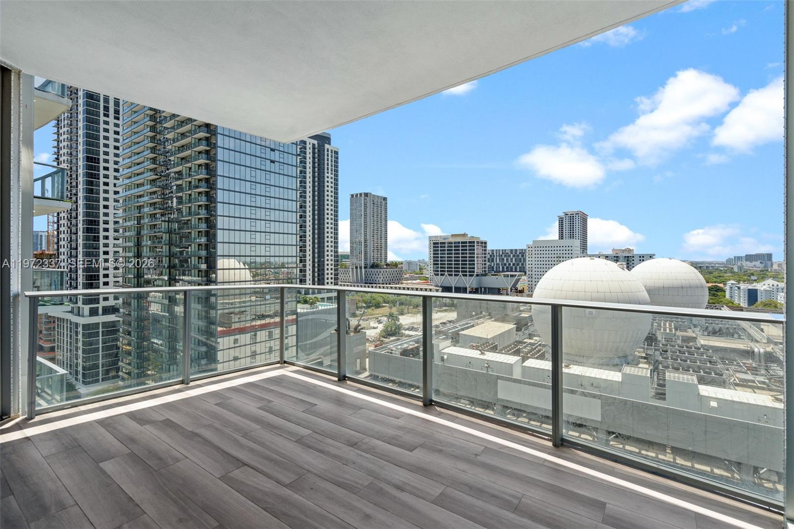 PARAMOUNT MIAMI WORLDCENT - Residential