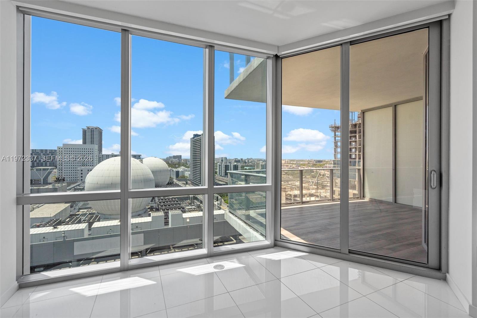 PARAMOUNT MIAMI WORLDCENT - Residential