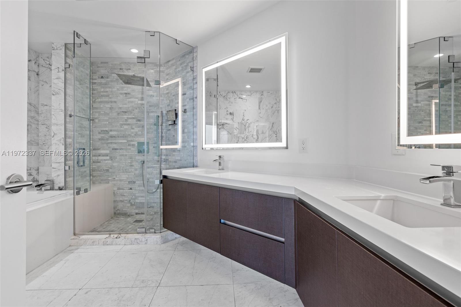 PARAMOUNT MIAMI WORLDCENT - Residential