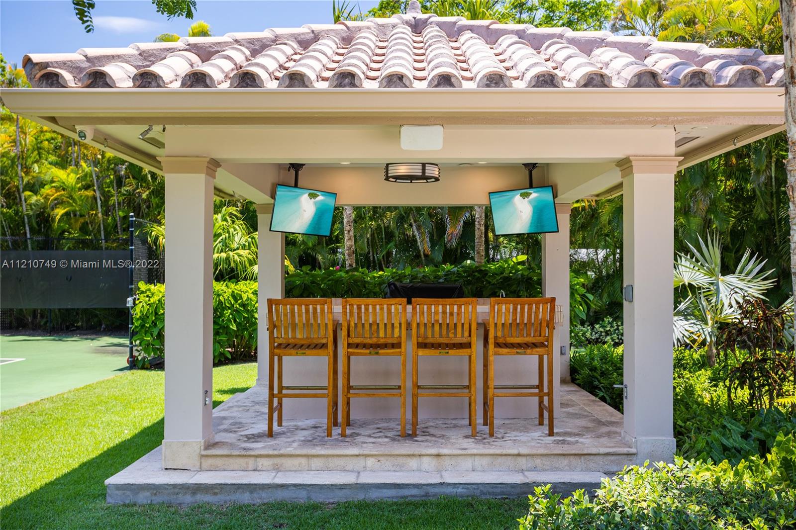 COLLINS ACRES - Residential
