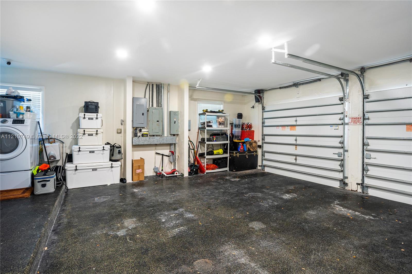 COLLINS ACRES - Residential