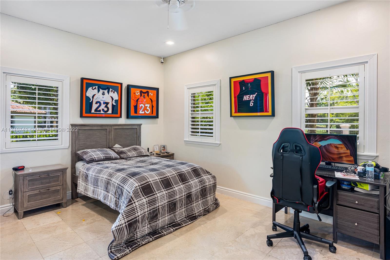 COLLINS ACRES - Residential
