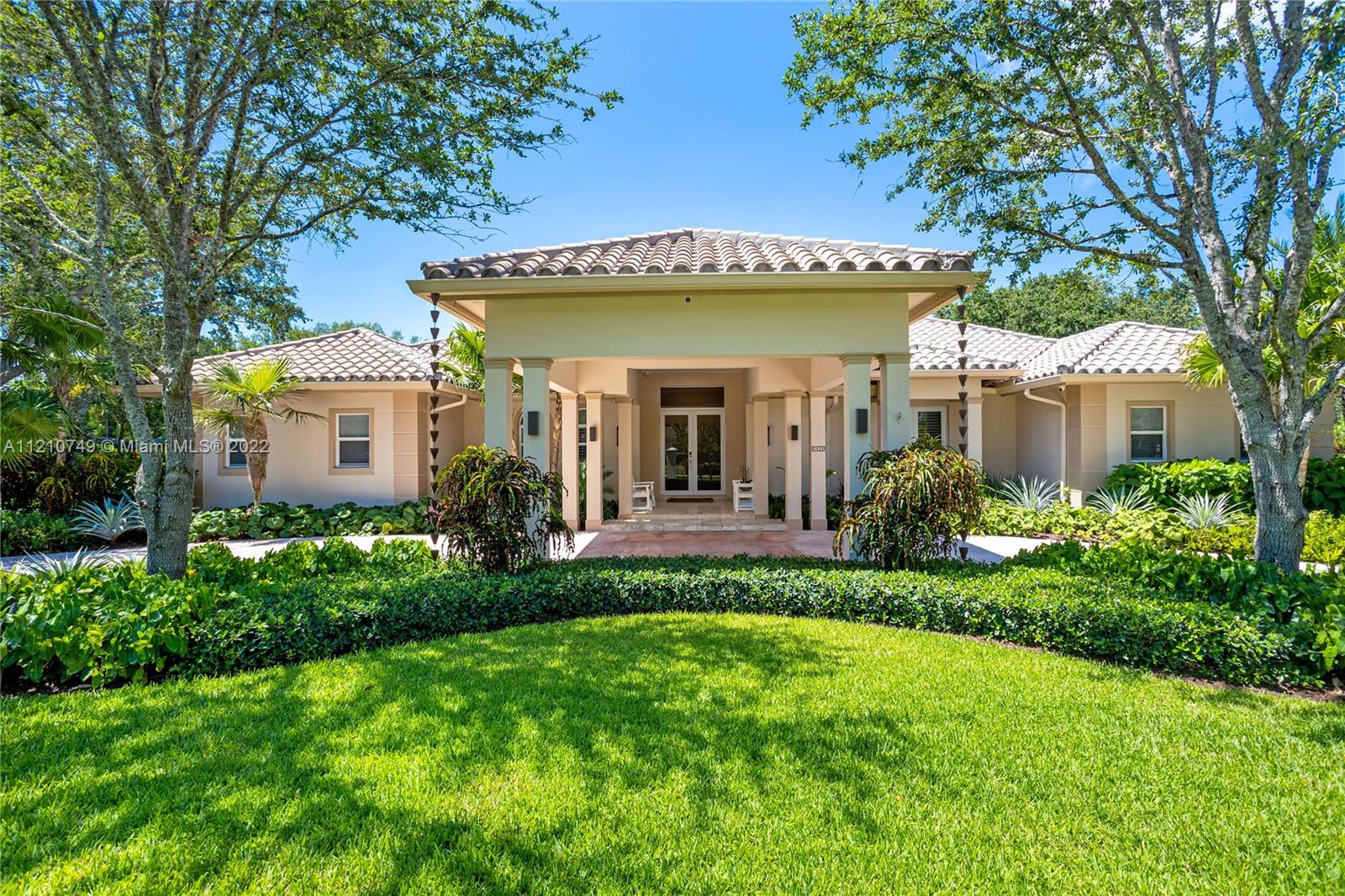 COLLINS ACRES - Residential
