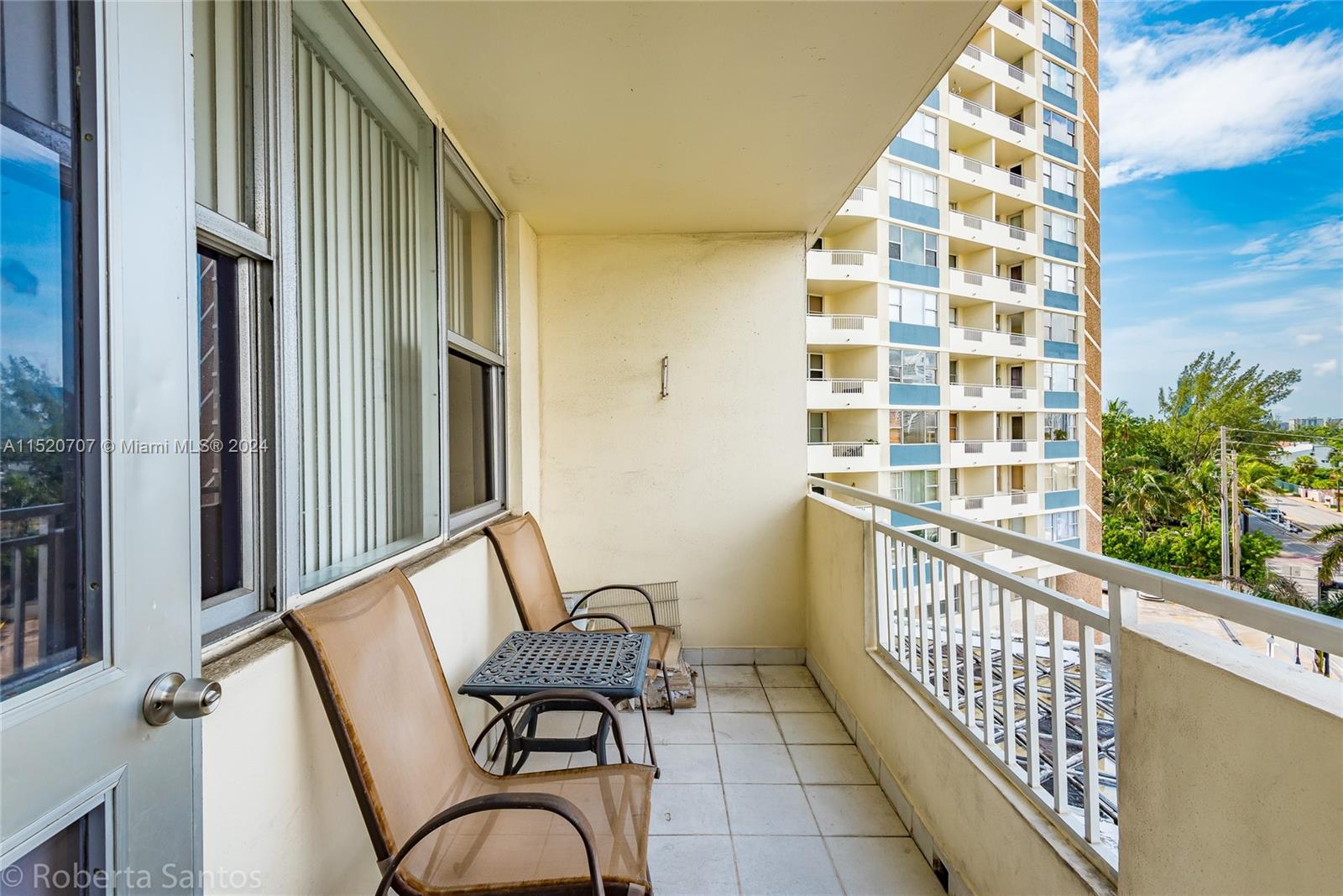 PARKER DORADO CONDO - Residential