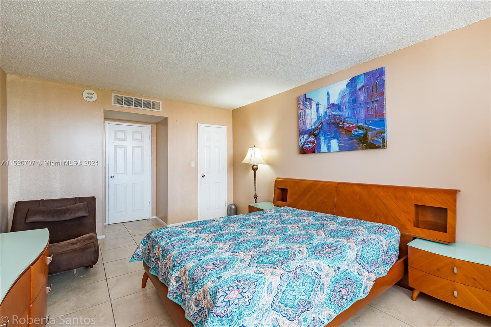 PARKER DORADO CONDO - Residential