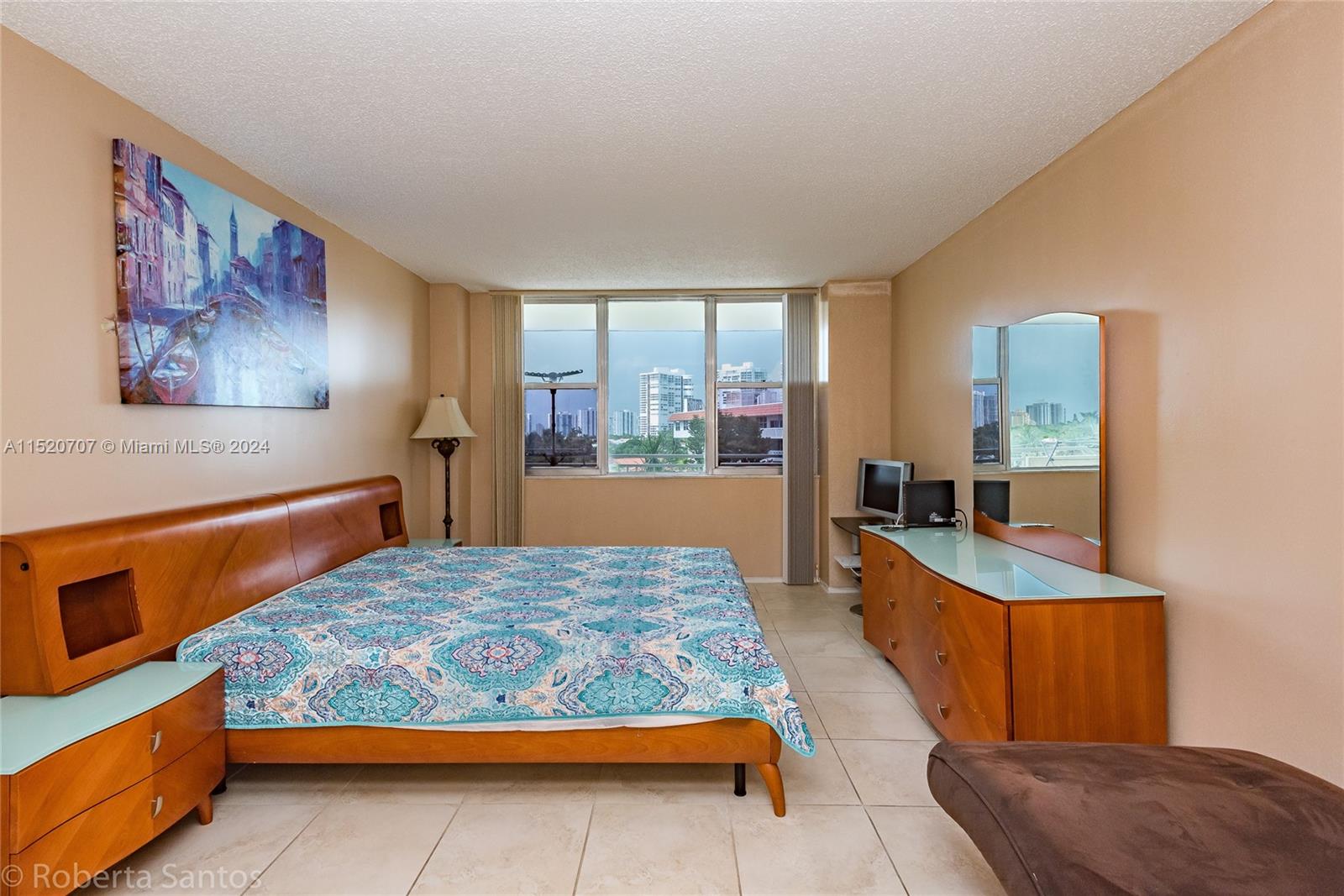 PARKER DORADO CONDO - Residential
