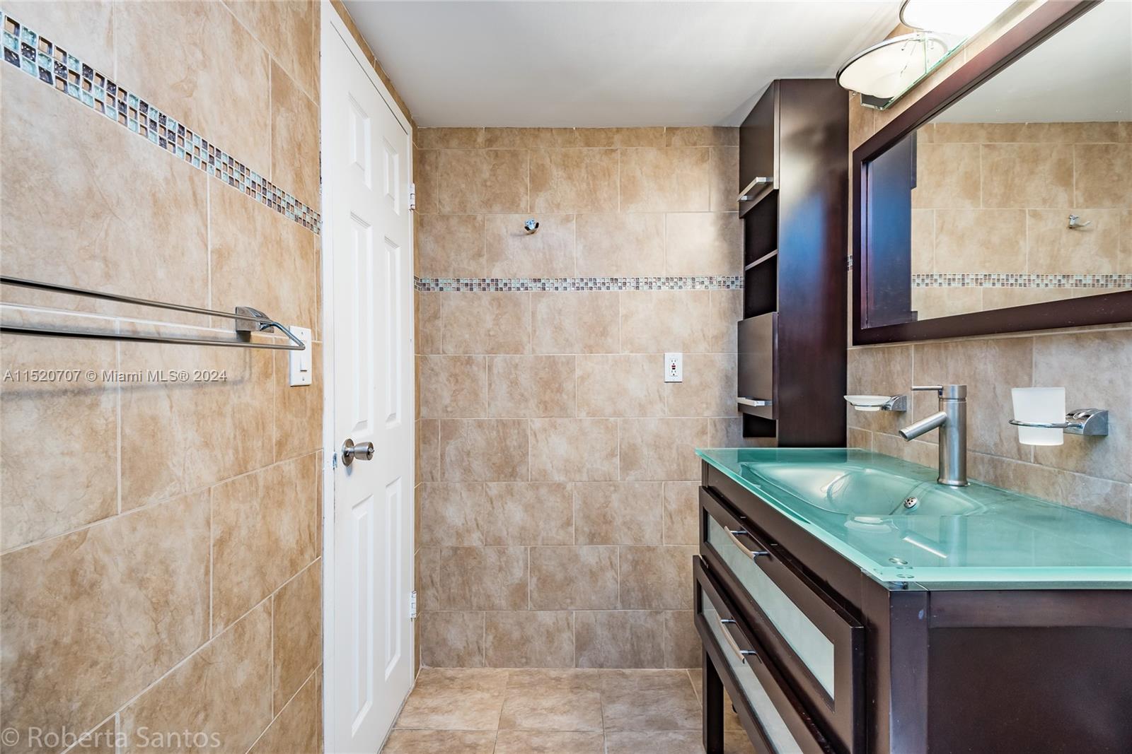 PARKER DORADO CONDO - Residential