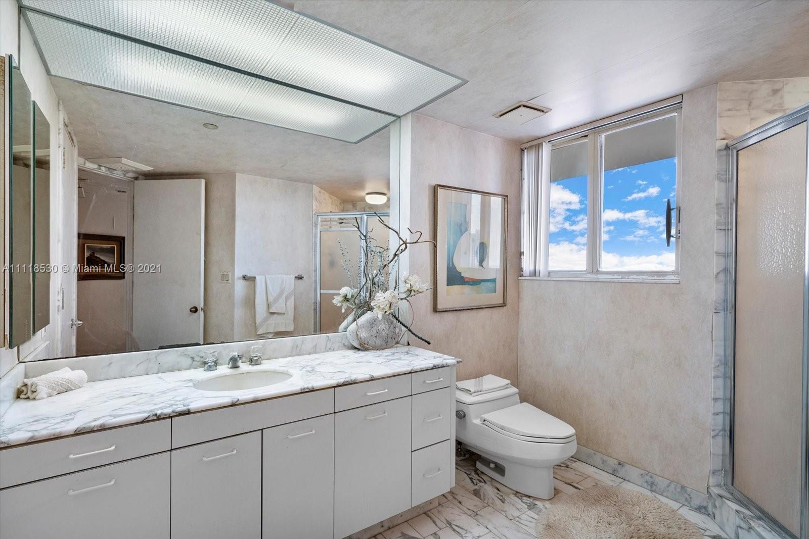 MARINA TOWER CONDO - Residential