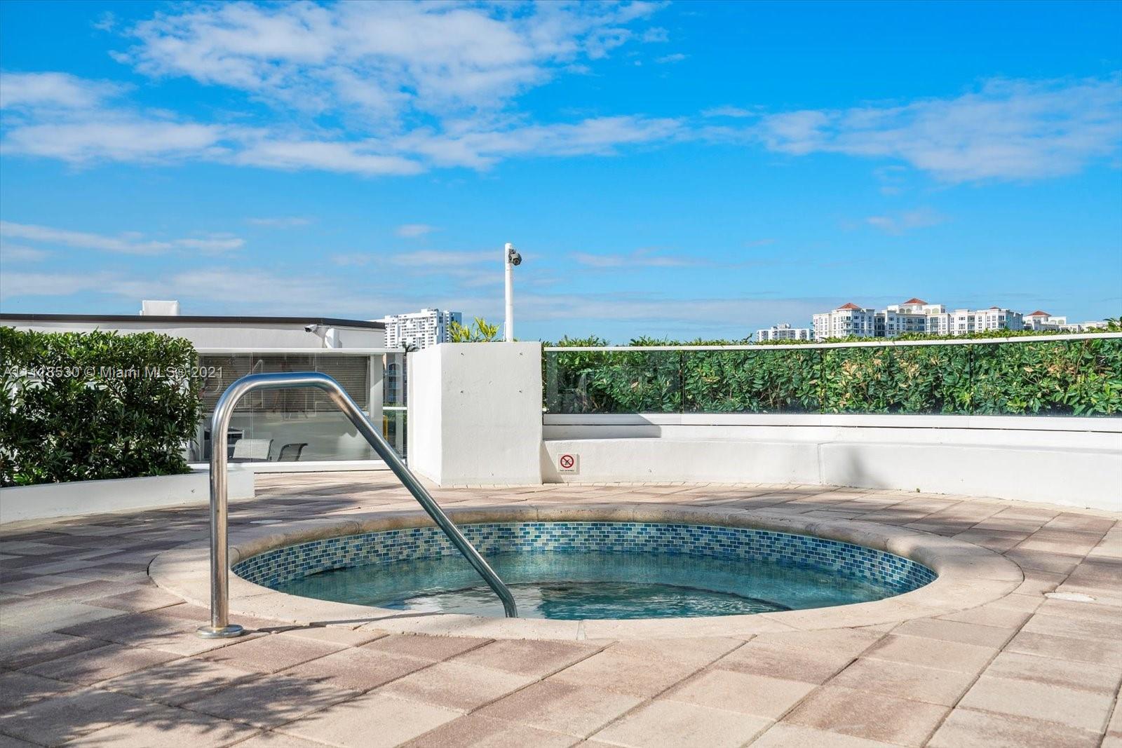 MARINA TOWER CONDO - Residential