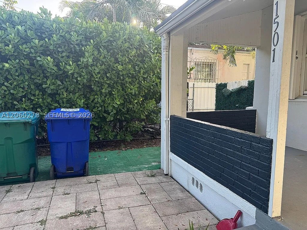 NORTH MIAMI ESTATES - Residential