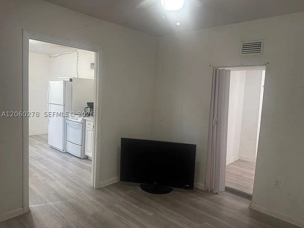 NORTH MIAMI ESTATES - Residential