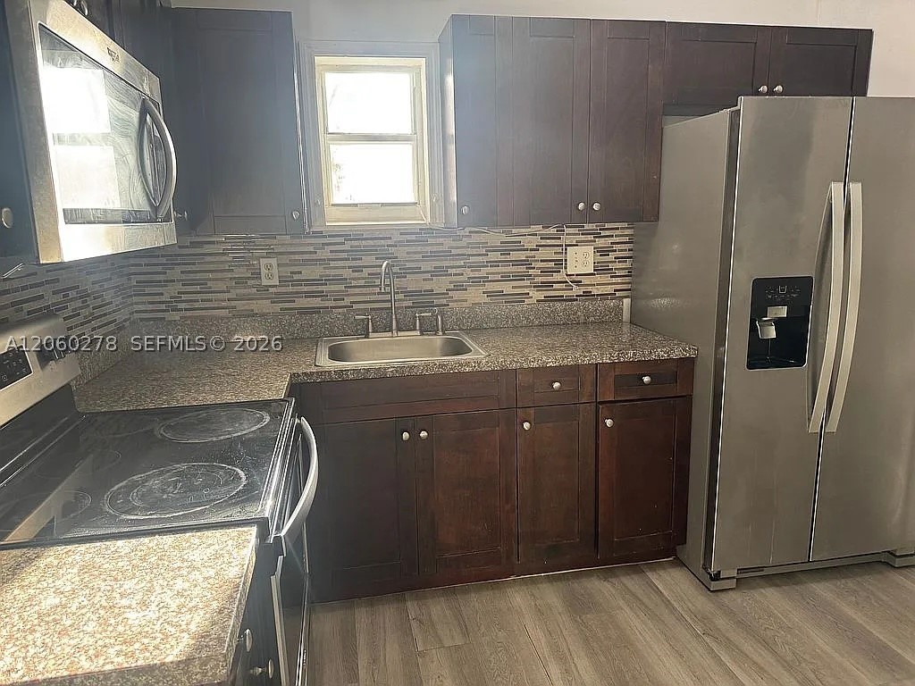 NORTH MIAMI ESTATES - Residential
