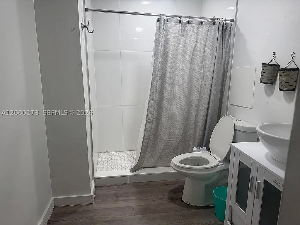 NORTH MIAMI ESTATES - Residential